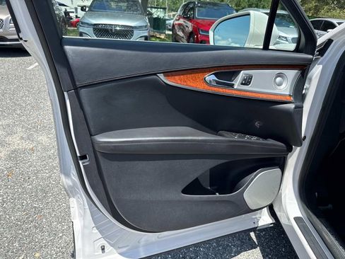 Used 2019 Lincoln Nautilus Black Label image 18
