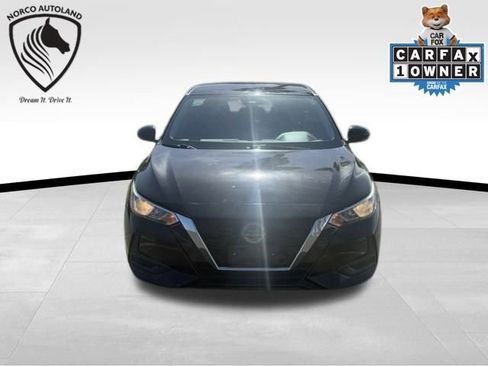 Used 2020 Nissan Sentra SV image 2