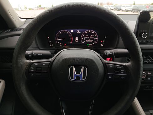 Used 2024 Honda Accord LX image 10