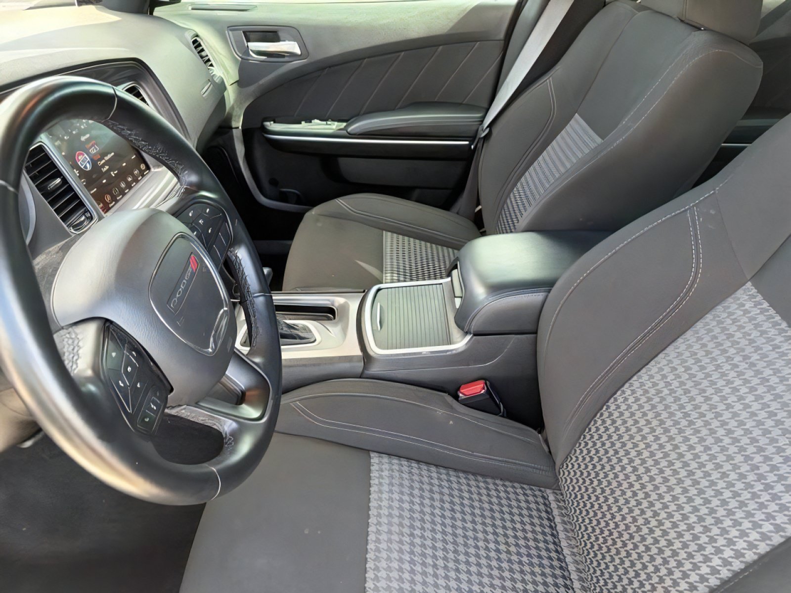 Used 2023 Dodge Charger SXT RWD image 14