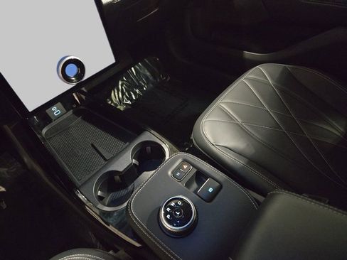 Used 2023 Ford Mustang Mach-E Select image 28