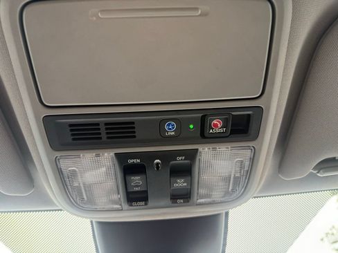 Used 2024 Honda Odyssey Elite image 29