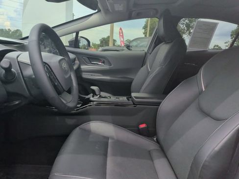 Used 2023 Toyota Prius XLE FWD image 16