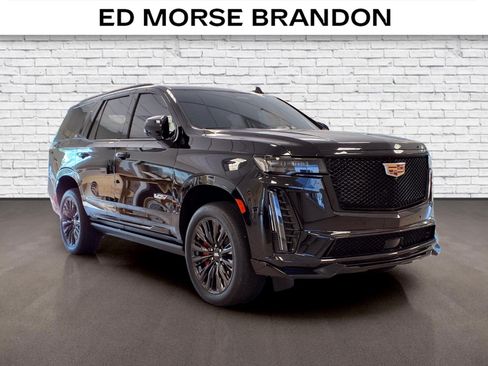 Certified 2023 Cadillac Escalade V w/ LPO, ONYX Package AWD/4WD image 6