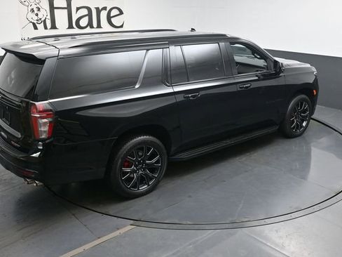 Used 2024 Chevrolet Suburban RST w/ Sport Performance Package AWD/4WD image 41