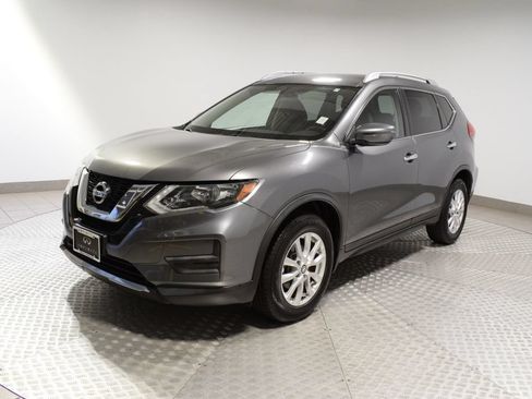 Used 2017 Nissan Rogue SV AWD/4WD image 7