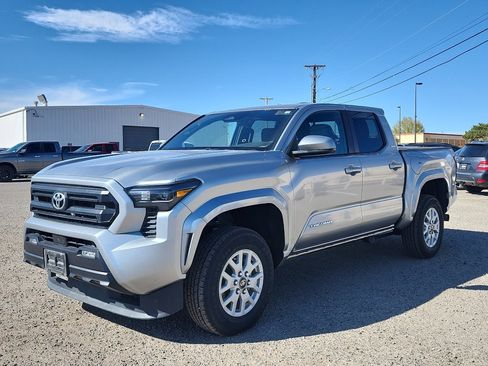 Used 2024 Toyota Tacoma SR5 AWD/4WD image 1