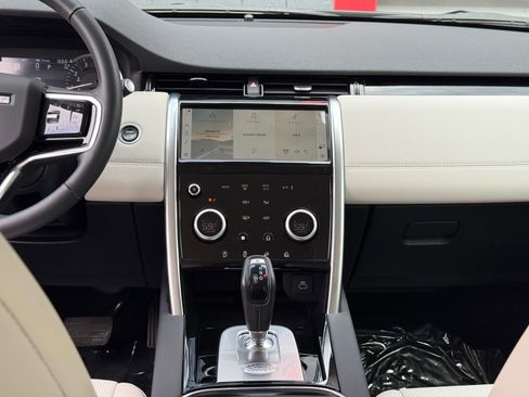 Used 2023 Land Rover Discovery Sport SE AWD/4WD image 22