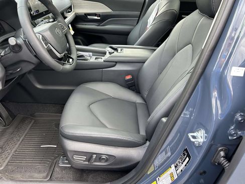 Used 2026 Toyota Grand Highlander AWD image 15