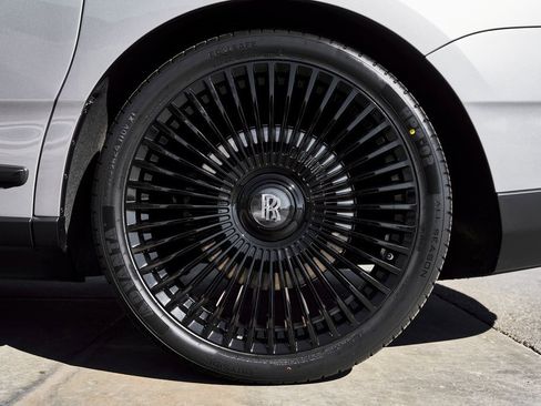 Used 2023 Rolls-Royce Cullinan image 20