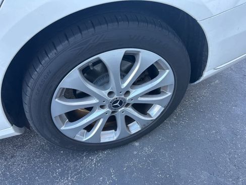 Used 2018 Mercedes-Benz E 300 image 17