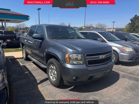 Used 2008 Chevrolet Avalanche LT w/ Convenience Package #1 AWD/4WD image 1