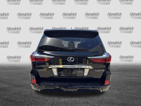 Used 2017 Lexus LX 570 4WD w/ Luxury Package image 9