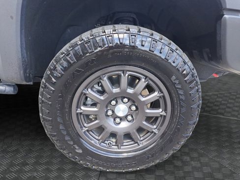 Used 2021 Chevrolet Colorado ZR2 w/ Colorado ZR2 Bison Edition AWD/4WD image 17