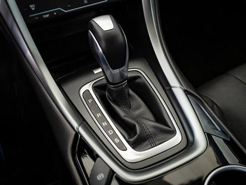 Used 2015 Ford Fusion Titanium image 32