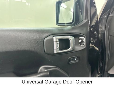 Used 2023 Jeep Wrangler Unlimited Sport AWD/4WD image 34