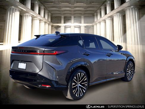 Used 2023 Lexus RZ 450e Premium w/ Technology Package image 5