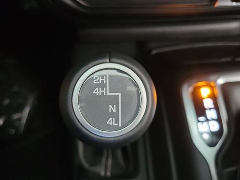 Used 2020 Jeep Gladiator Overland image 14