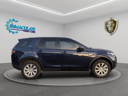 Used 2016 Land Rover Discovery Sport SE image 6