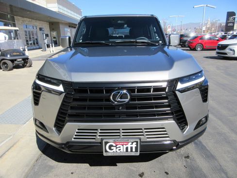 Used 2026 Lexus GX 550 550 Luxury+ w/ Cold Area Package image 14