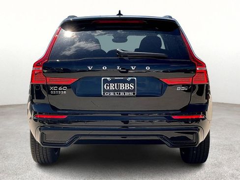 Certified 2025 Volvo XC60 B5 Plus w/ Protection Package Premier image 7