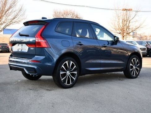 Certified 2025 Volvo XC60 B5 Plus image 7