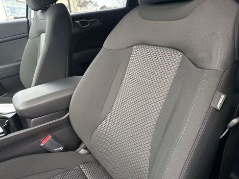New 2026 Kia Sportage S image 9