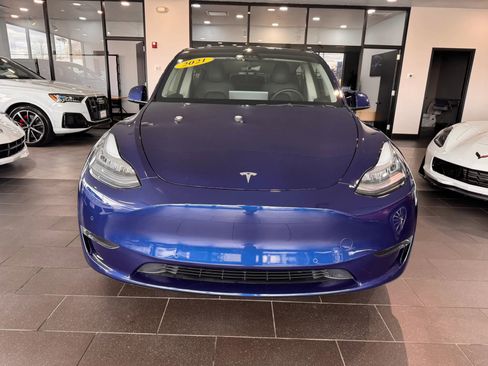 Used 2021 Tesla Model Y Long Range image 8