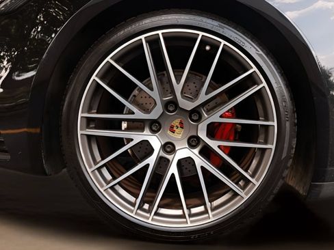 Used 2021 Porsche 911 Carrera RWD image 54