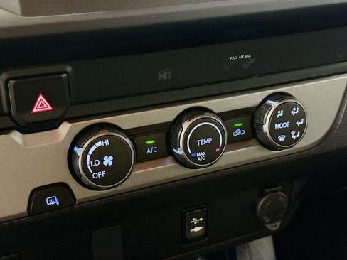 Used 2019 Toyota Tacoma SR w/ SR Convenience Package image 17