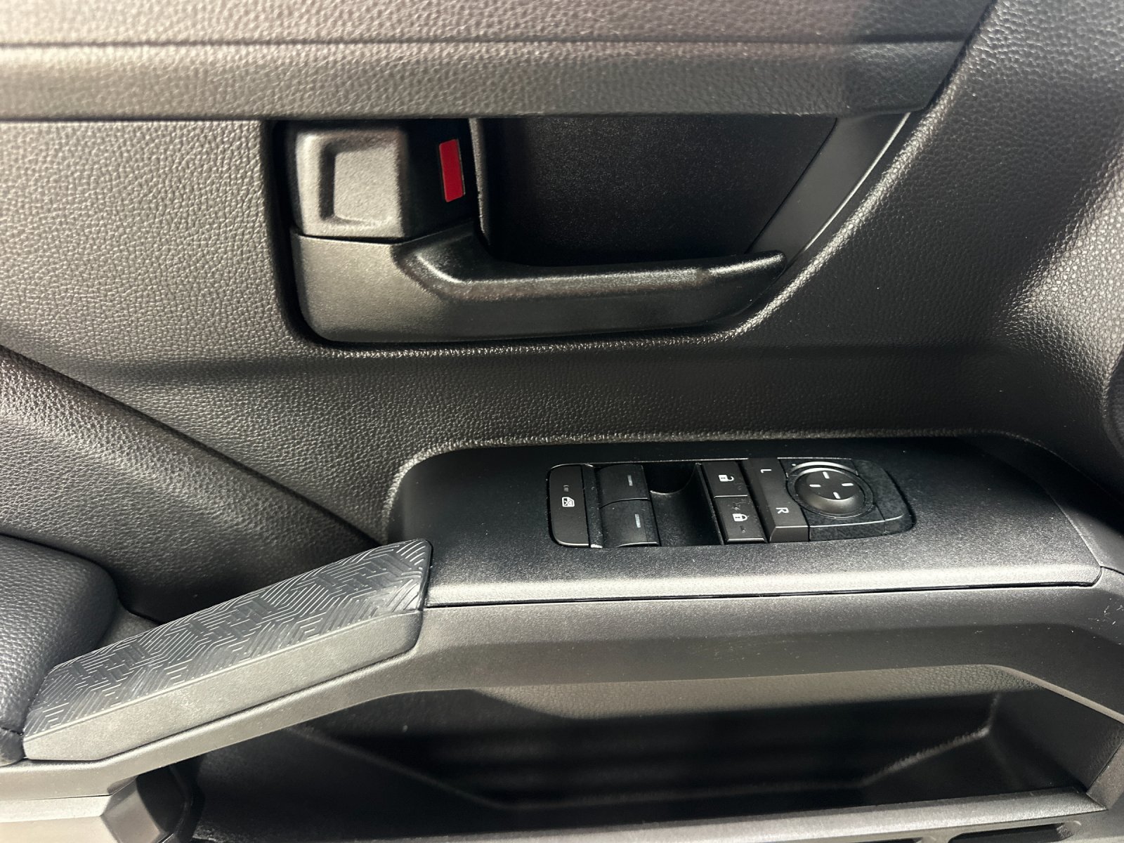 Used 2025 Toyota Tacoma SR5 RWD image 10