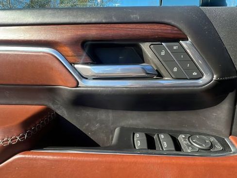 Used 2024 GMC Sierra 2500 Denali Ultimate image 21