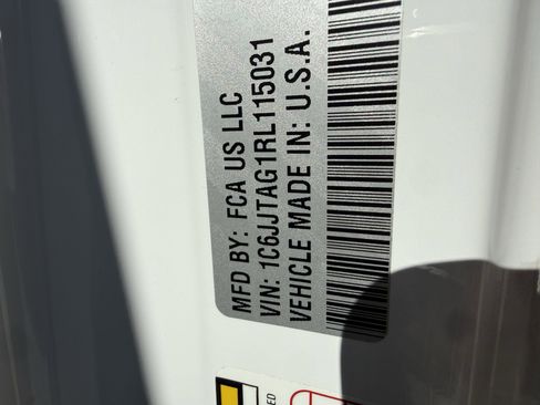 Used 2024 Jeep Gladiator Sport image 33