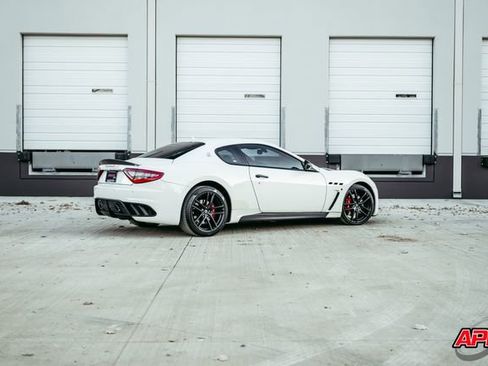 Used 2017 Maserati GranTurismo MC image 19