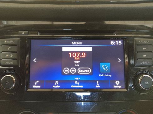 Used 2020 Nissan Rogue S w/ Special Edition Package FWD image 25