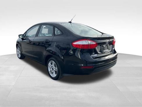 Used 2017 Ford Fiesta SE image 5