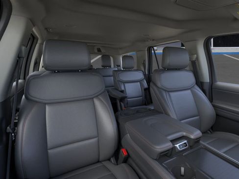 New 2026 Ford Expedition Active image 39