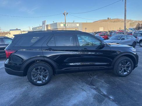 New 2026 Ford Explorer Active w/ Active Comfort Package image 4