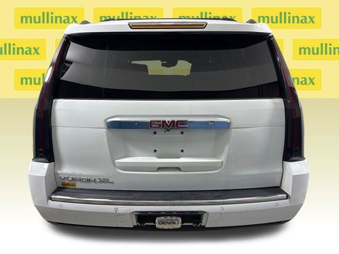 Used 2020 GMC Yukon XL Denali image 11