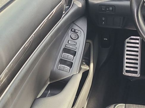 Used 2022 Honda Accord Sport image 18