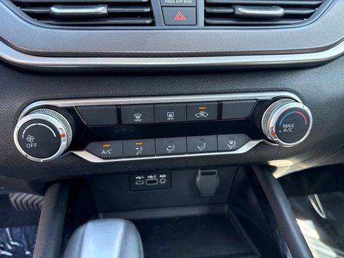 Used 2023 Nissan Altima 2.5 SR FWD image 21