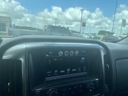 Used 2018 Chevrolet Silverado 1500 LT w/ Texas Edition AWD/4WD image 19