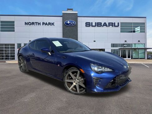 Used 2017 Toyota 86 image 1