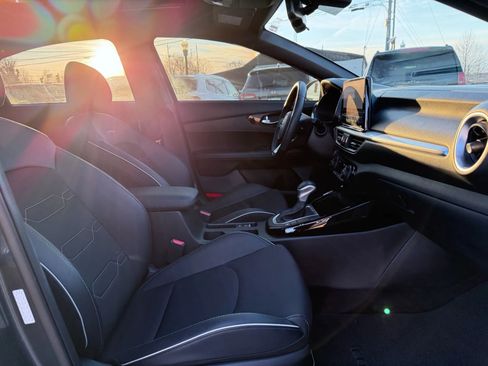 Used 2023 Kia Forte GT-Line w/ GT-Line Premium Package image 23