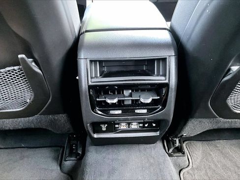 Used 2023 Jeep Grand Cherokee 4WD 4xe w/ Luxury Tech Group II image 17
