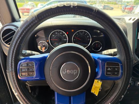 Used 2015 Jeep Wrangler Unlimited Sport w/ Quick Order Package 23S AWD/4WD image 13