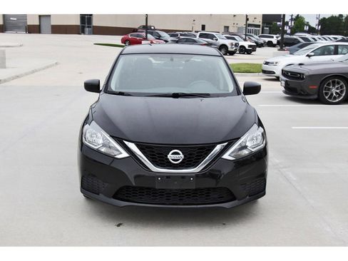 Used 2016 Nissan Sentra SV FWD image 2