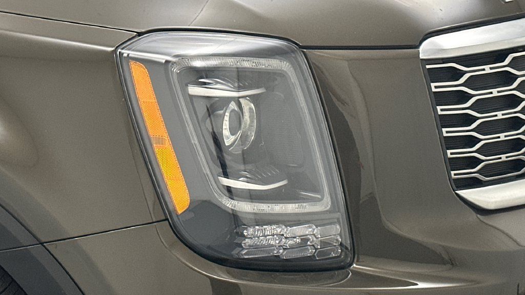 Used 2021 Kia Telluride EX AWD/4WD image 25