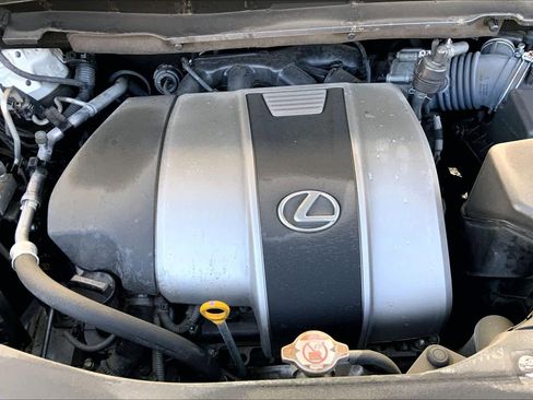 Used 2019 Lexus RX 350L w/ Premium Package image 32