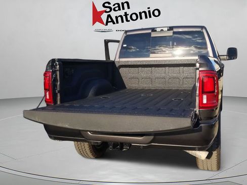 New 2026 RAM 2500 Laramie AWD/4WD image 27